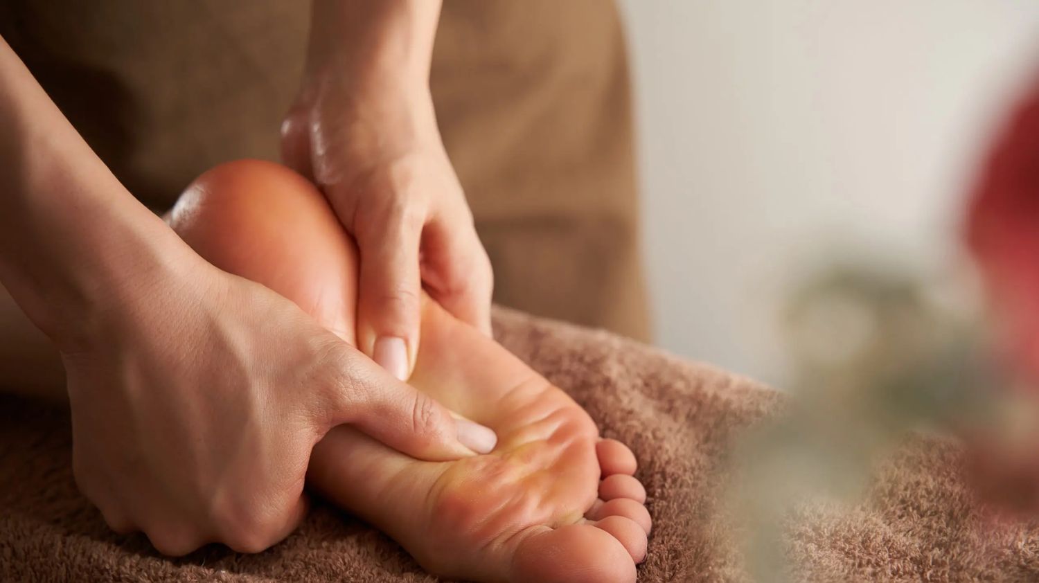 The Scientific Benefits of Foot Massagers: Reducing Edema and Enhancing Health